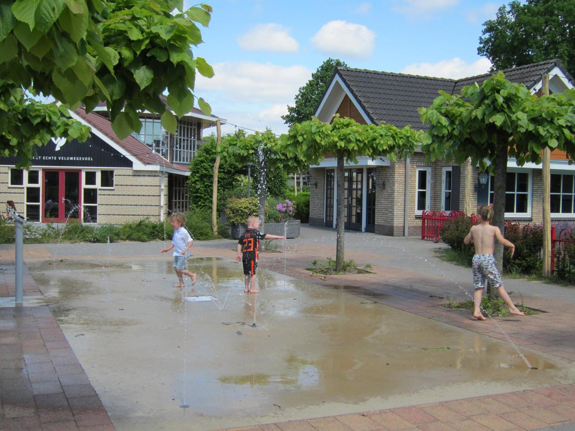 Hderh - Eco Lodge Op Vakantiepark De Ijsvogel, Zwembaden, Kids Fun, Natuur En Rust Voorthuizen Esterno foto